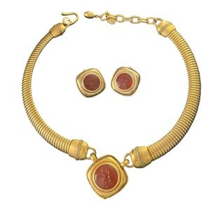 DONCASTER Cameo Pegasus Gold Tone & Orange/Red adjustable necklace/earring set
